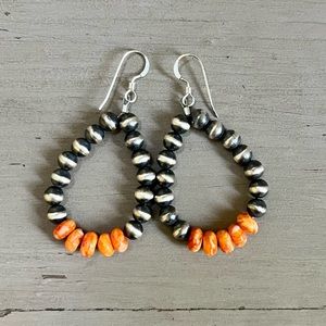 Spiny Oyster Loop Earrings